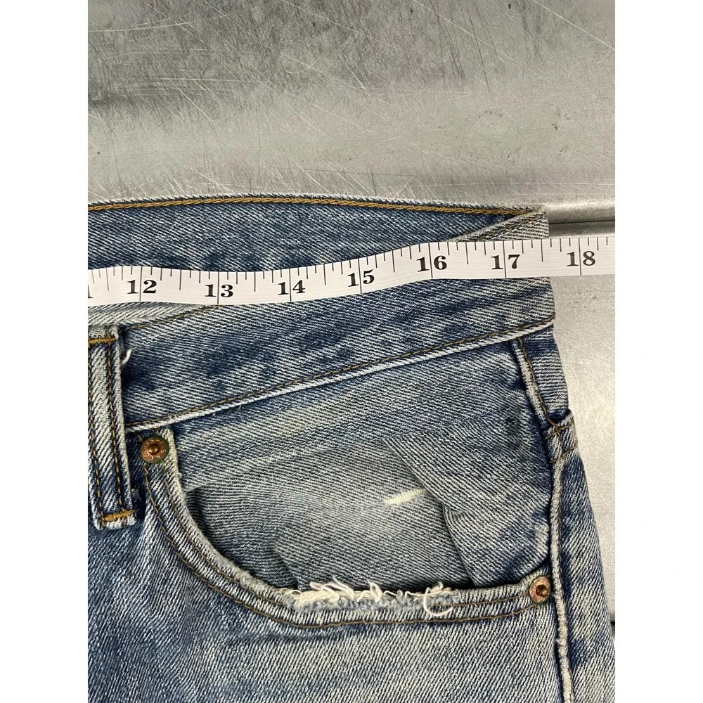 Levis 516 Jeans Mens 35X30 Blue Light Wash Denim Straight Leg 100% Cotton‎
